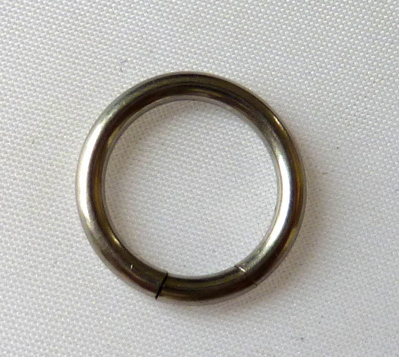 captive ring